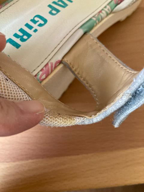ANAPGIRLT_24cm  uh 