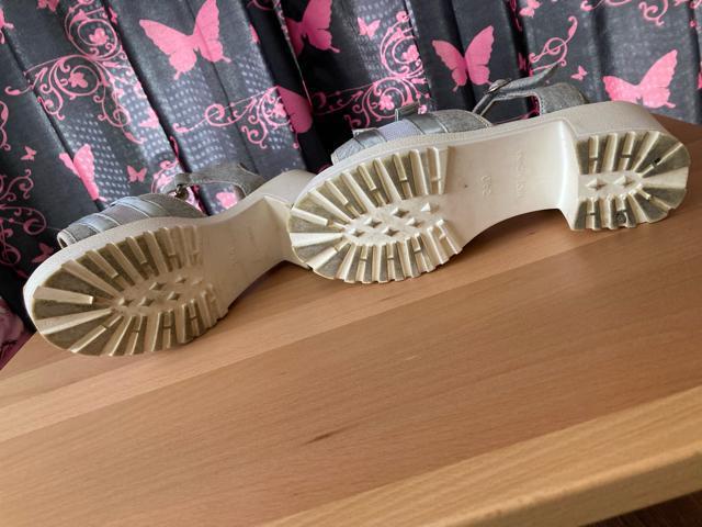 ANAPGIRLT_24cm  uh 