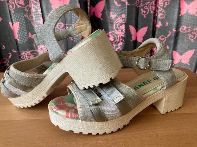 ANAPGIRLT_24cm  uh 