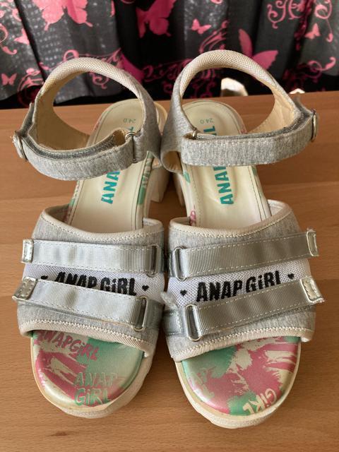 ANAPGIRLT_24cm  uh 