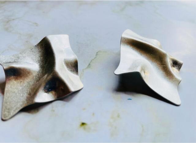 b166 波状デザインピアス < 女性アクセサリー/時計 b166 波状デザインピアス < 女性アクセサリー/時計の