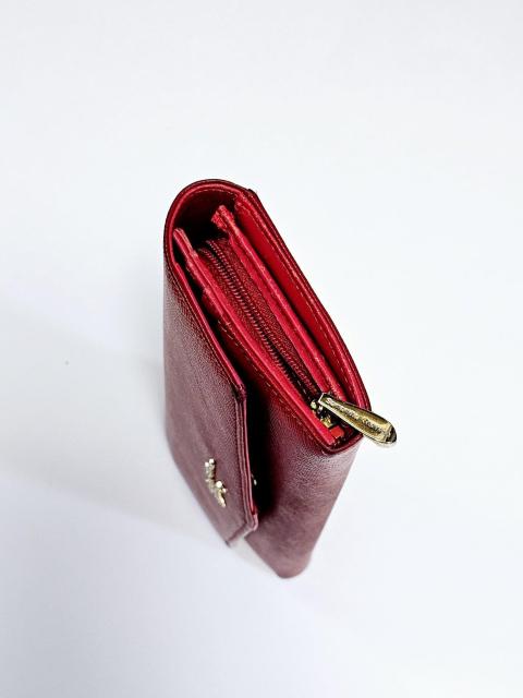 Samantha Thavasa  z T}T^oT