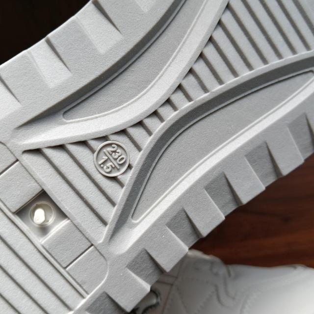 新品 23cm レディース スニーカー ホワイト シューズ 靴 カジュアル < 女性ファッション  新品 23cm レディース スニーカー ホワイト シューズ 靴 カジュアル < 女性ファッションの