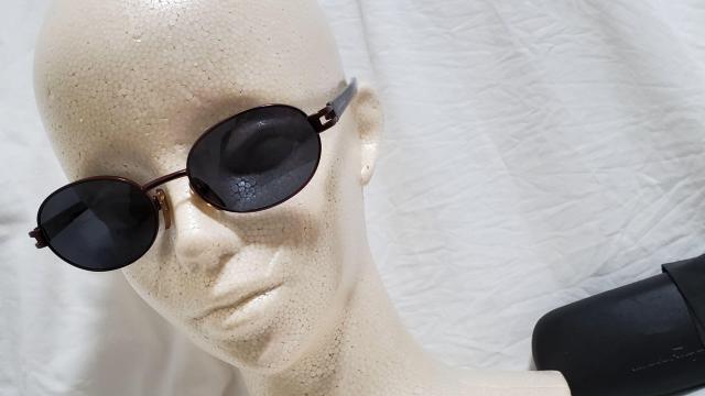 正規美 レア フェラガモ ロゴ 赤系ピンクゴールドブロンズ ラウンドメタルサングラス 黒 クラシックヴィンテージ 付属有○メガネ < ブランド  正規美 レア フェラガモ ロゴ 赤系ピンクゴールドブロンズ ラウンドメタルサングラス 黒 クラシックヴィンテージ 付属有○メガネ < ブランドの