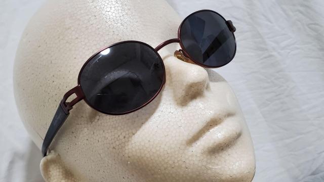 正規美 レア フェラガモ ロゴ 赤系ピンクゴールドブロンズ ラウンドメタルサングラス 黒 クラシックヴィンテージ 付属有○メガネ < ブランド  正規美 レア フェラガモ ロゴ 赤系ピンクゴールドブロンズ ラウンドメタルサングラス 黒 クラシックヴィンテージ 付属有○メガネ < ブランドの