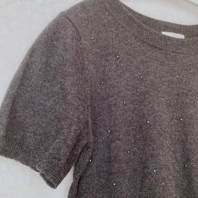 GU ジーユー 半袖 サマーニット S 黒パールスタッツ付き ダークグレー N2m < ブランド  GU ジーユー 半袖 サマーニット S 黒パールスタッツ付き ダークグレー N2m < ブランドの