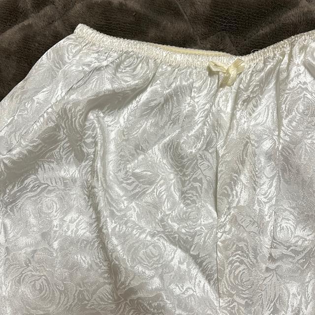 ☆☆☆☆☆タンス整理品 衣類 おまとめOK ホームクリーニング済み フレアパンツ ホワイト 花柄 Lサイズ ヒップ90-98 ◎ < 女性ファッション  ☆☆☆☆☆タンス整理品 衣類 おまとめOK ホームクリーニング済み フレアパンツ ホワイト 花柄 Lサイズ ヒップ90-98 ◎ < 女性ファッションの