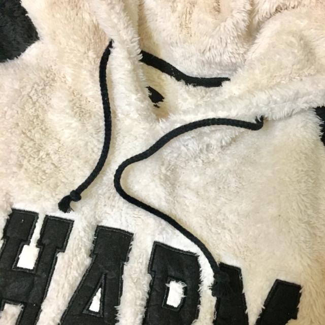 パンダ&ロゴワッペンシャギーボアプルオーバー < 女性ファッション パンダ&ロゴワッペンシャギーボアプルオーバー < 女性ファッションの