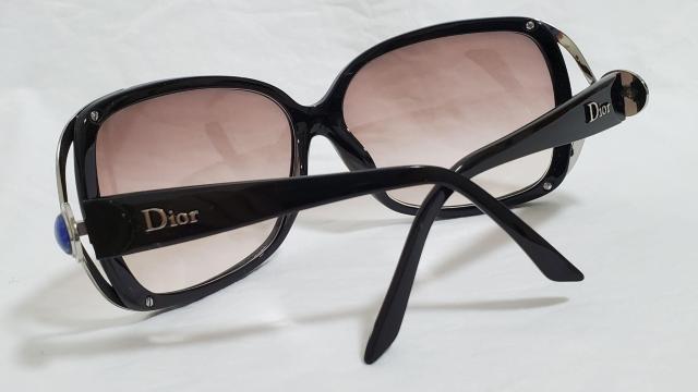 正規 レア Dior ロゴ メタルアイライン ジュエリーサングラス 黒 茶 青 ラピス 大粒1PストーンL ビッグレンズアイウェア < ブランド  正規 レア Dior ロゴ メタルアイライン ジュエリーサングラス 黒 茶 青 ラピス 大粒1PストーンL ビッグレンズアイウェア < ブランドの