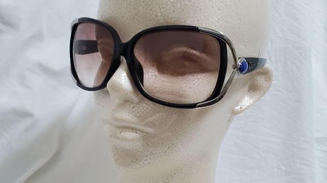 正規 レア Dior ロゴ メタルアイライン ジュエリーサングラス 黒 茶 青 ラピス 大粒1PストーンL ビッグレンズアイウェア < ブランド  正規 レア Dior ロゴ メタルアイライン ジュエリーサングラス 黒 茶 青 ラピス 大粒1PストーンL ビッグレンズアイウェア < ブランドの