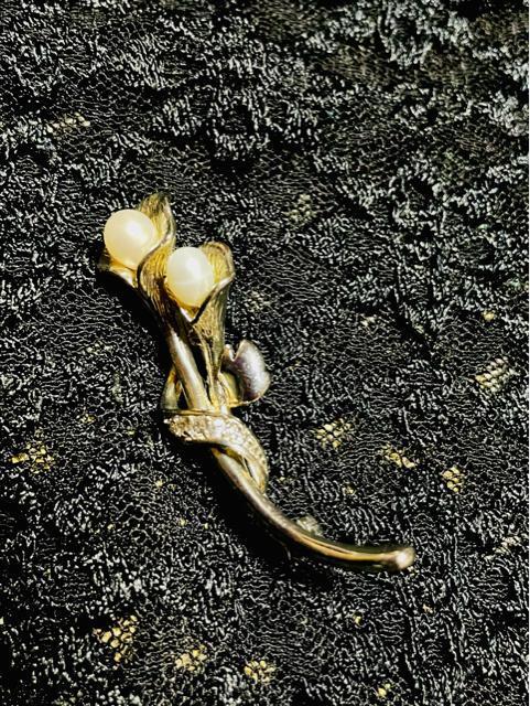 【専門店】シルバーカラー◆フラワーモチーフブローチ < 女性アクセサリー/時計  【専門店】シルバーカラー◆フラワーモチーフブローチ  < 女性アクセサリー/時計の