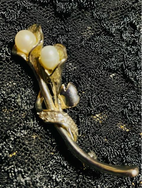 【専門店】シルバーカラー◆フラワーモチーフブローチ < 女性アクセサリー/時計  【専門店】シルバーカラー◆フラワーモチーフブローチ < 女性アクセサリー/時計の