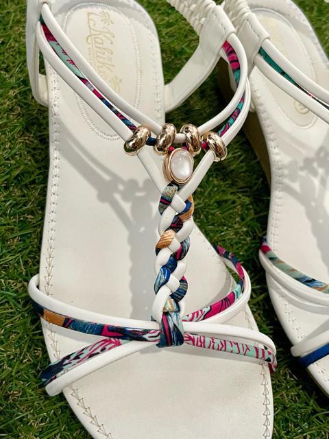 JqR@T_@@M  i  t@bV 