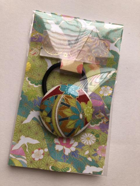 ハンドメイド ヘアゴム 特大 くるみボタン 和柄 < 女性ファッション  ハンドメイド ヘアゴム 特大 くるみボタン 和柄 < 女性ファッションの