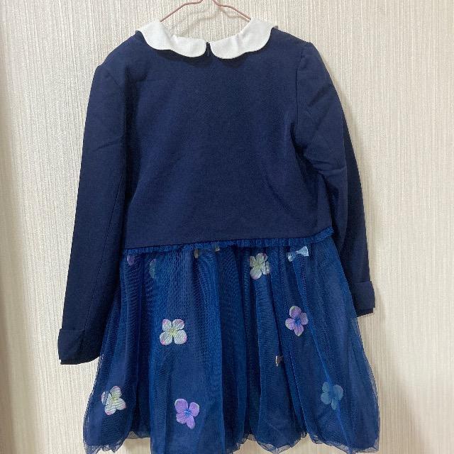 美品 パンパンチュチュ 130 ネイビー フラワー刺繍 セレモニーワンピース < キッズ/ベビー  美品 パンパンチュチュ 130 ネイビー フラワー刺繍 セレモニーワンピース < キッズ/ベビーの