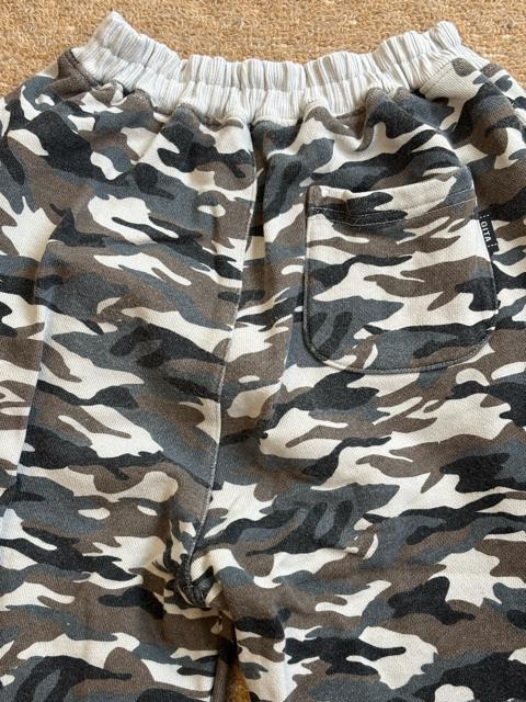 GITA/迷彩プリント裏毛ロングパンツ/150 < キッズ/ベビー  GITA/迷彩プリント裏毛ロングパンツ/150 < キッズ/ベビーの