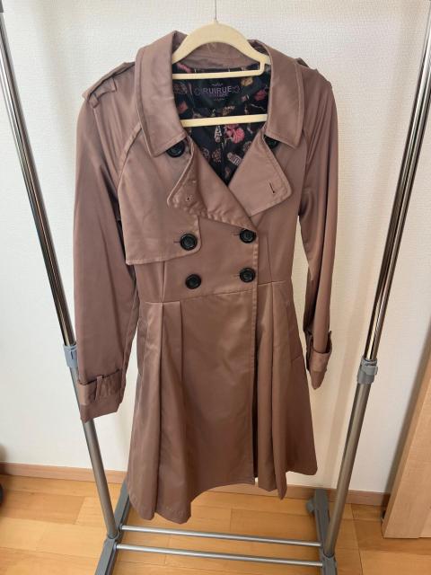 RUI RUE BOUTIQUE トレンチコート モカブラウン プリーツデザイン スプリングコート 新品タグ付 < 女性ファッション RUI RUE BOUTIQUE トレンチコート モカブラウン プリーツデザイン スプリングコート 新品タグ付 < 女性ファッションの