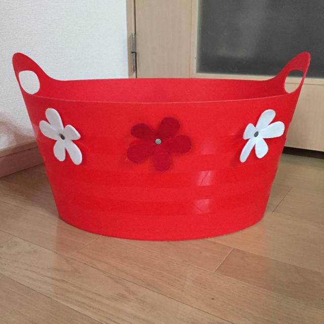 しっかりかための持ち手付プラスチックケース お花×赤色 < インテリア/ライフ  しっかりかための持ち手付プラスチックケース お花×赤色  < インテリア/ライフの