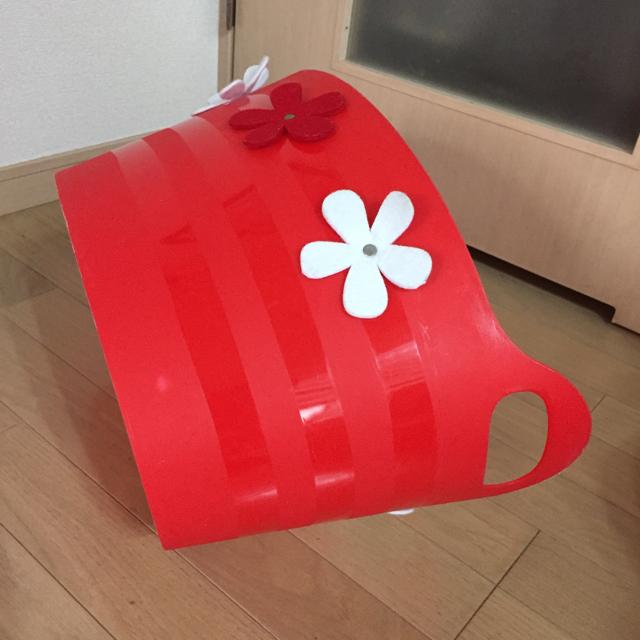 しっかりかための持ち手付プラスチックケース お花×赤色 < インテリア/ライフ  しっかりかための持ち手付プラスチックケース お花×赤色 < インテリア/ライフの