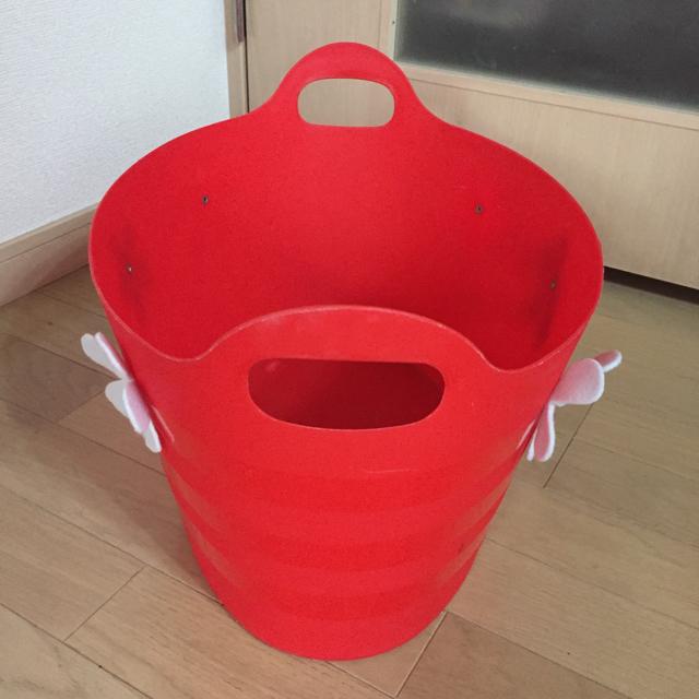 しっかりかための持ち手付プラスチックケース お花×赤色 < インテリア/ライフ  しっかりかための持ち手付プラスチックケース お花×赤色 < インテリア/ライフの