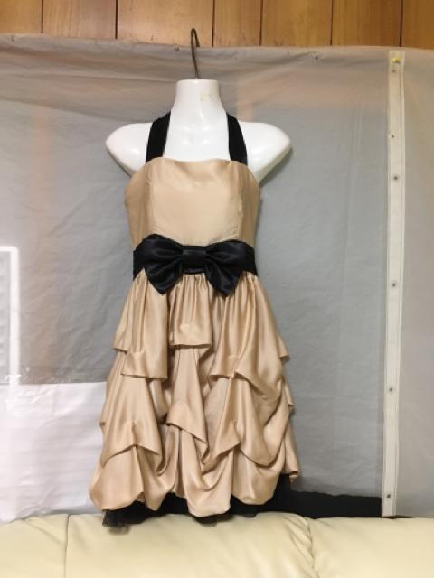 ◆シャンパンゴールドのサテンドレス11号 < 女性ファッション  ◆シャンパンゴールドのサテンドレス11号  < 女性ファッションの