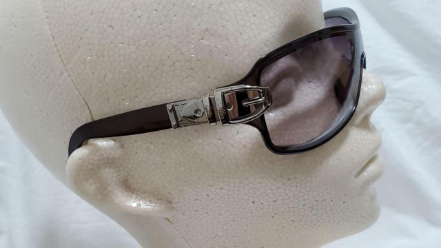 正規レア グッチ メタルベルトバックル装飾×ロゴ シールドサングラス 黒 グラマラスリフレクションクリアフレームアイウェア 付属有 < ブランド  正規レア グッチ メタルベルトバックル装飾×ロゴ シールドサングラス 黒 グラマラスリフレクションクリアフレームアイウェア 付属有 < ブランドの