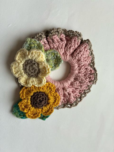ハンドメイド シュシュ 満開ひまわり咲きました♪ コットン ピンク < 女性ファッション  ハンドメイド シュシュ 満開ひまわり咲きました♪ コットン ピンク < 女性ファッションの