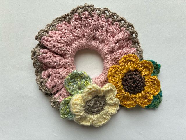 ハンドメイド シュシュ 満開ひまわり咲きました♪ コットン ピンク < 女性ファッション  ハンドメイド シュシュ 満開ひまわり咲きました♪ コットン ピンク < 女性ファッションの