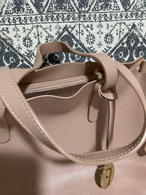 【美品】FURLA フルラ サリー レザー ハンドバッグ トートバッグ ピンク < ブランド  【美品】FURLA フルラ サリー レザー ハンドバッグ トートバッグ ピンク < ブランドの