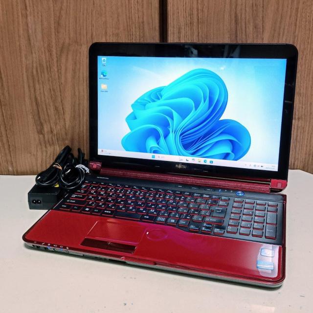 FUJITSU LIFEBOOK Corei7 メモリ16GB SSD512GB Bru-ray Windows11 Webカメラ < PC本体/周辺機器  FUJITSU LIFEBOOK Corei7 メモリ16GB SSD512GB Bru-ray Windows11 Webカメラ < PC本体/周辺機器の