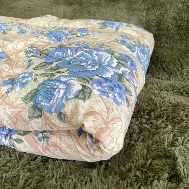 ボリューム羊毛混掛布団☆シングルサイズ☆150×200cm☆1.8kg < インテリア/ライフ ボリューム羊毛混掛布団☆シングルサイズ☆150×200cm☆1.8kg < インテリア/ライフの