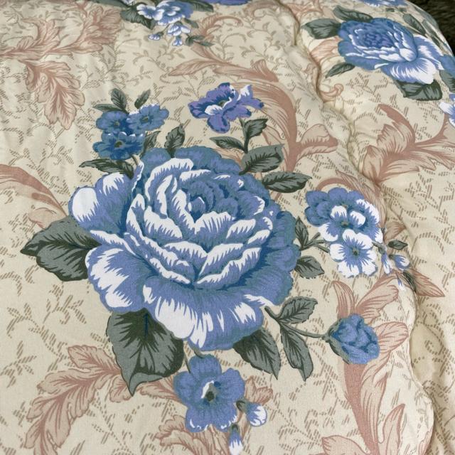 ボリューム羊毛混掛布団☆シングルサイズ☆150×200cm☆1.8kg < インテリア/ライフ ボリューム羊毛混掛布団☆シングルサイズ☆150×200cm☆1.8kg < インテリア/ライフの