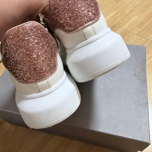 Alexander McQueen �X�j�[�J�[ �� �u�����h�� 