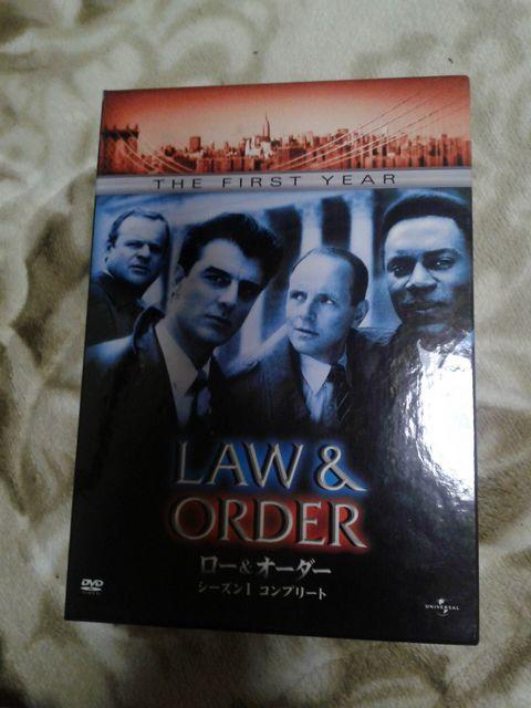 ÁLAW&ORDERV[YPBOX   CD/DVD/rfI 