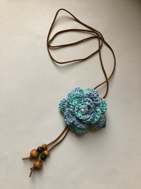 ハンドメイド ネックレス レース糸で編んだ薔薇♪ ガーリー < 女性ファッション  ハンドメイド ネックレス レース糸で編んだ薔薇♪ ガーリー < 女性ファッションの