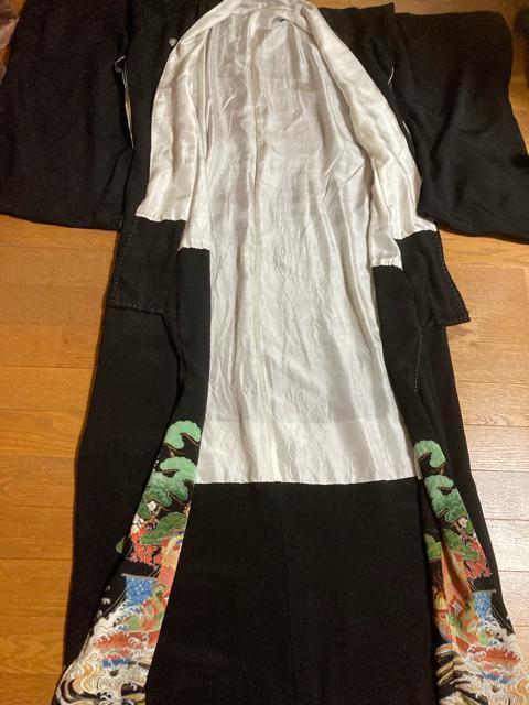 1870.アンティーク☆五つ紋 黒留袖☆松、梅、宝船 < 女性ファッション  1870.アンティーク☆五つ紋 黒留袖☆松、梅、宝船 < 女性ファッションの
