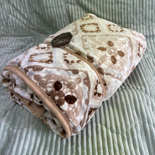 重め2.4kg☆2枚合わせ☆ボリュームマイヤープレミアム毛布☆シングルサイズ☆140×200cm < インテリア/ライフ 重め2.4kg☆2枚合わせ☆ボリュームマイヤープレミアム毛布☆シングルサイズ☆140×200cm < インテリア/ライフの
