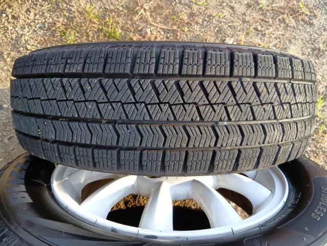 バリ山信頼のブリザック&スズキ純正ホワイトカラーアルミホイル4本セット < 自動車/バイク バリ山信頼のブリザック&スズキ純正ホワイトカラーアルミホイル4本セット < 自動車/バイク