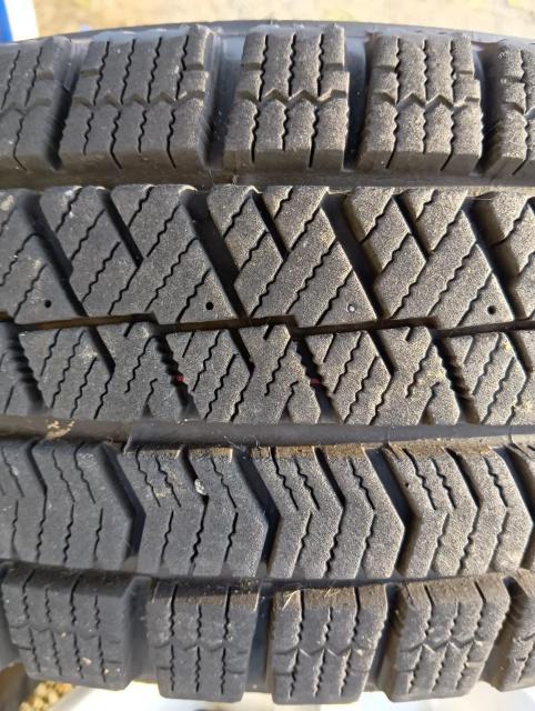 バリ山信頼のブリザック&スズキ純正ホワイトカラーアルミホイル4本セット < 自動車/バイク バリ山信頼のブリザック&スズキ純正ホワイトカラーアルミホイル4本セット < 自動車/バイク