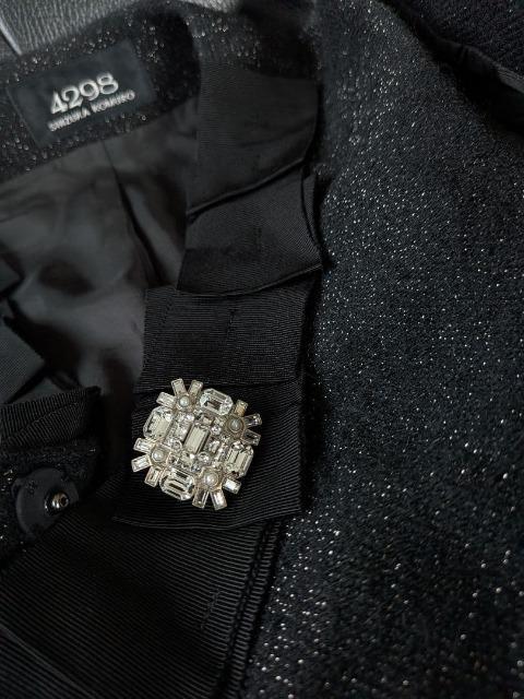 4298シズカコムロ/コムロシズカ/シヅカコムロ/コムロシヅカグログラン襟豪華クリスタルビジュー付ロングジレ/ロングベスト/黒 < ブランド 4298シズカコムロ/コムロシズカ/シヅカコムロ/コムロシヅカグログラン襟豪華クリスタルビジュー付ロングジレ/ロングベスト/黒 < ブランドの