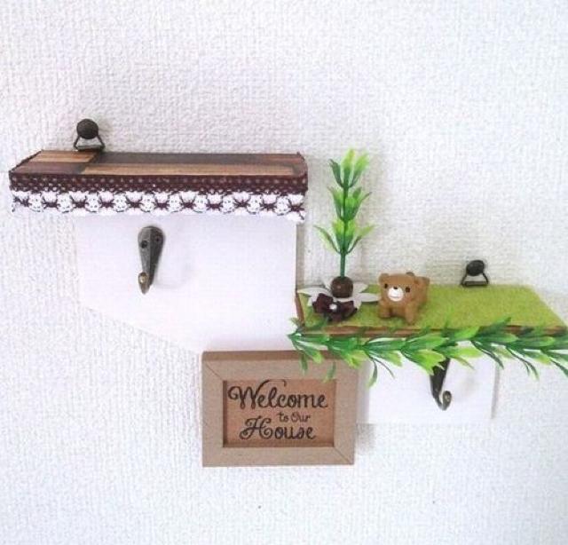 2段式  ウォールシェルフ キーフックやアクセサリーかけ < インテリア/ライフ  2段式  ウォールシェルフ キーフックやアクセサリーかけ  < インテリア/ライフの