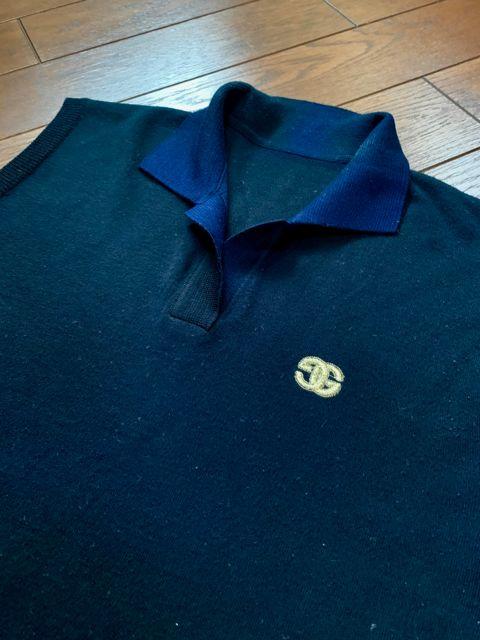 【美品】GGロゴ◆濃紺上質スキッパー◆サマーノースリニット < 女性ファッション  【美品】GGロゴ◆濃紺上質スキッパー◆サマーノースリニット < 女性ファッションの