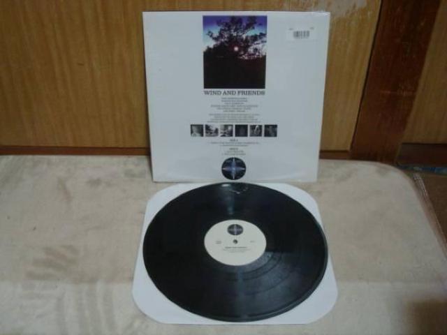 WIND AND FRIENDS / WIND 輸入盤LP 新品同様 < CD/DVD/ビデオ  WIND AND FRIENDS / WIND 輸入盤LP 新品同様 < CD/DVD/ビデオの