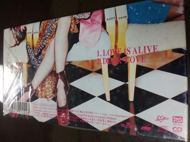シャズナ*ラブイズアライブ♪DEARLOVE☆CDシングル美品◇SHAZNA < タレントグッズ  シャズナ*ラブイズアライブ♪DEARLOVE☆CDシングル美品◇SHAZNA < タレントグッズの