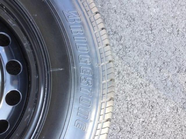 100系ハイエースバン純正ホイール+バンタイヤ(新古)2 < 自動車/バイク 100系ハイエースバン純正ホイール+バンタイヤ(新古)2 < 自動車/バイク