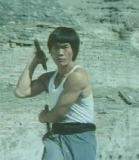 ☆少林寺カンフーDVD-BOX  5枚組 < CD/DVD/ビデオ  ☆少林寺カンフーDVD-BOX  5枚組 < CD/DVD/ビデオの