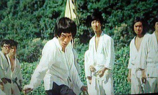 ☆少林寺カンフーDVD-BOX  5枚組 < CD/DVD/ビデオ  ☆少林寺カンフーDVD-BOX  5枚組 < CD/DVD/ビデオの