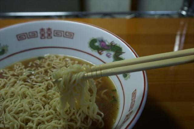 マイラーメン箸 1組 竹製 掴みやすい滑り止め付き 一膳 カップラーメン 食べやすい MY  便利グッズ キッチン < インテリア/ライフ  マイラーメン箸 1組 竹製 掴みやすい滑り止め付き 一膳 カップラーメン 食べやすい MY  便利グッズ キッチン < インテリア/ライフの