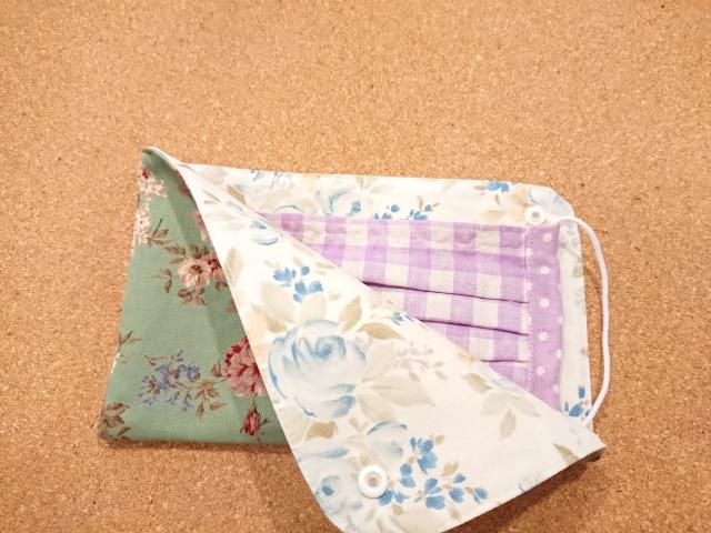 ハンドメイドマスクケース大(バラグリーン) < 女性ファッション  ハンドメイドマスクケース大(バラグリーン) < 女性ファッションの