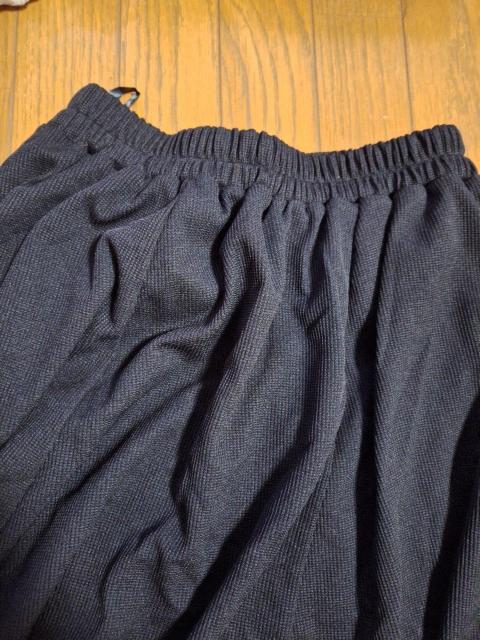 黒膝丈スカート < 女性ファッション  黒膝丈スカート < 女性ファッションの